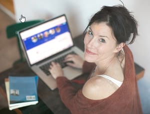 woman on online dating